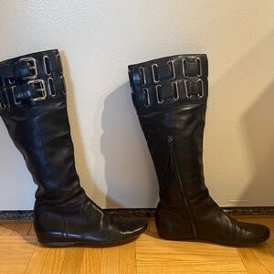 MIUMIU BLACK LEATHER RIDING BOOTS